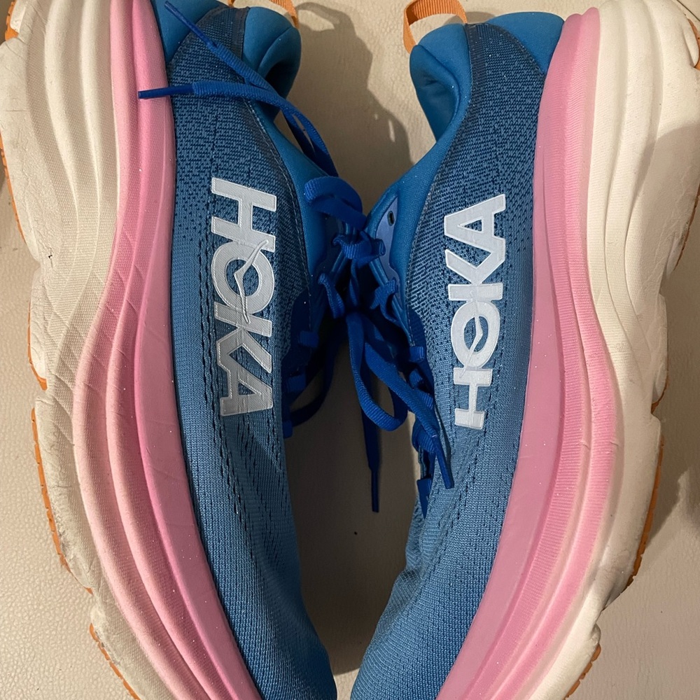 Hoka woman Bondi 8 size 12D - Picture 13 of 14